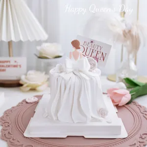Set decorazione torta festa della donna, topper in resina statuetta elegante festa.