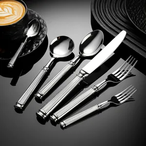 Couverts Occidentaux en Acier Inoxydable 304 Colonne Romaine Relief Couteau Fourchette Cuillère Rétro Luxe Cuisine Vaisselle