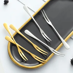 Edelstahl Kuchengabeln Set, elegante goldene und silberne Obstgabeln für Haus und Hotel.