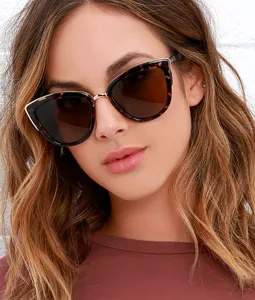 Gafas de sol de ojo de gato de moda para mujer con montura de plástico carey lentes marrones
