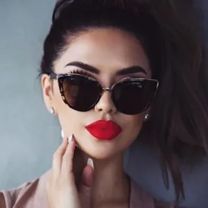 Mujer moda gafas de sol ojo de gato estampado leopardo montura plastica detalle tendencia.