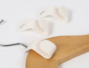 Ganchos en cascada para perchas de plastico vista de detalle, hebilla de conexion gruesa armario.