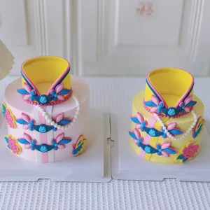 Chinesischer traditioneller Qipao Stil Fondant Kuchen Dekoration fuer Muttertag