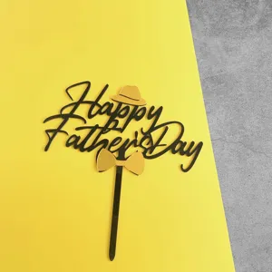 Topper per torta in acrilico per la festa del papà con cappello e papillon nero oro.