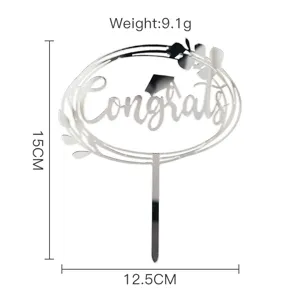 Acryl Abschluss Tortenaufleger Detailansicht mit 15 cm Höhe und 12.5 cm Gesamtbreite.
