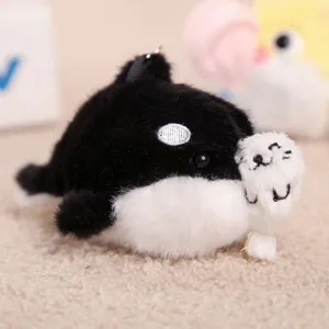 Lindo llavero de peluche de orca con foca pequeña, suave adorno colgante regalo de juguete.