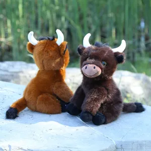 Bonito juego de peluche de vaca de las tierras altas, suave muñeco de ternero para regalo.