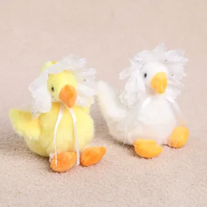 Süßer Plüsch Gans Ente Anhänger Stofftier mit Blumen Kopftuch Tasche Anhänger Puppe