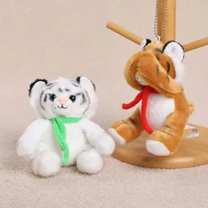 Set di giocattoli di peluche tigre carina, bambola morbida imbottita con sciarpe colorate per bambini.