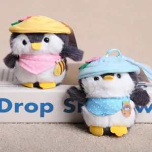 Süßer Pinguin Plüsch Schlüsselanhänger, weiche Stofftier Puppe mit Mütze und Halstuch für Tasche.