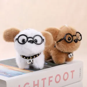 Schattige puppy pluche hanger met bril, zachte knuffel sleutelhanger voor tas decoratie.
