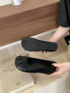 Scarpe basse donna stile coreano punta divisa ballerina con fiocco suola morbida nera