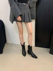 Women's chunky heel Western cowboy ankle boots vintage short boots for autumn daily wear footwear