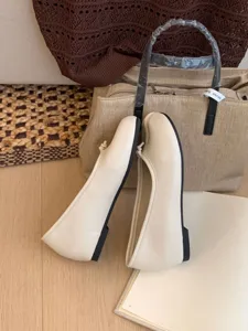 Zapatos planos Mary Jane de estilo vintage francés con punta dividida para mujer, elegantes.