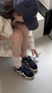 Women casual retro sneakers spring leather flat shoes with stylish contrast side stripes