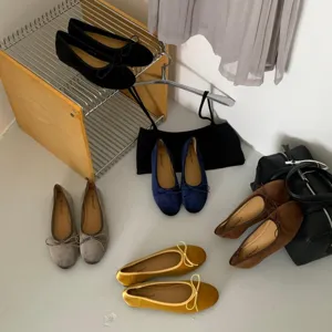 Comfortable velvet ballet flats casual flat shoes slip-on elegant women footwear