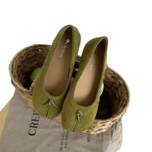 Chaussures plates fendues en daim vert femme ballerines mode decontractees chic elegants