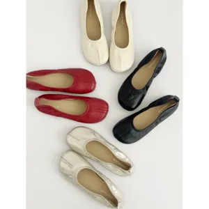 Womens Flat Shoes Soft Leather Split Toe Casual Footwear Solid Color Slip On Shallow Tabi Style Daily Shoes