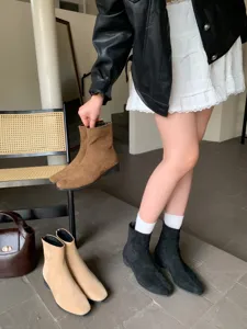 Bottines rétro françaises en daim à talons épais et bout carré pour femmes neuves
