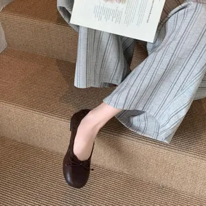 Retro platte ballerina's voor dames, veelzijdige bruine schoenen met ronde neus en strik.