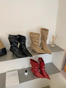 Botas elegantes de tacón alto y puntera puntiaguda para mujer, estilo francés de otoño.