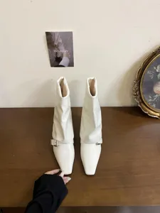 Stivaletti bianchi da donna con punta quadrata e fibbia scarpe corte alla moda per autunno
