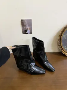 Stivaletti donna punta quadrata tacco basso neri, scarpe di moda retrò francese eleganti e chic.