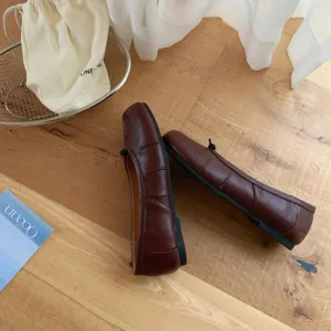 Burgundy split toe ballet flats, minimalist slip on soft leather shoes for women detail.
