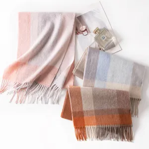 Écharpe en laine à franges à carreaux pour femmes d'automne style coréen chaud et élégant