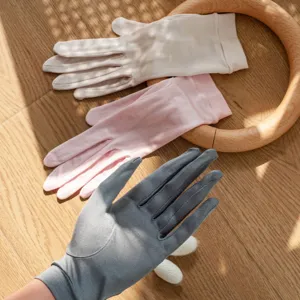 Mulberry silk thin UV protection five-finger gloves detail view for spring summer.