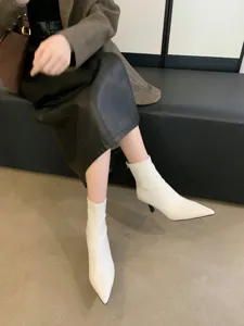 Botines mujer punta fina blancos tacones altos elegantes zapatos moda otoño invierno