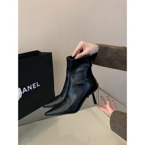 Botines negros de punta con tacón de aguja para mujer, elegantes botas cortas de estilo francés.