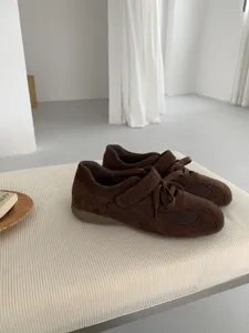 French style lace-up Mary Jane flat shoes for women, brown suede casual sneakers.