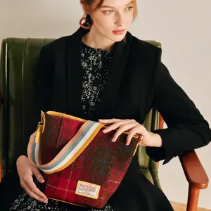 Harris tweed schoudertas shopper met gekleurde band, vintage wollen damestas handtas.