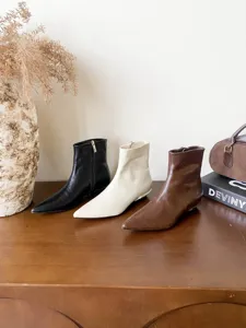 Bottines à talons bas et bout pointu, style français chic pour femmes automne hiver chaussures.
