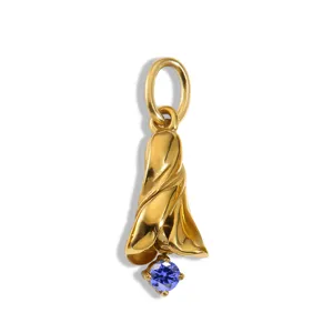 Nahaufnahme Detail des eleganten Dezember Geburtsblume Anhängers mit goldener Glocke.