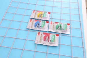 Mini Heftgeraet Set tragbar bunt süsse Schreibwaren Büro und Schule Zubehör Pack 4Stk