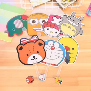 Joli ensemble d'éventails de dessins animés, designs colorés pour cadeaux d'enfants et été.