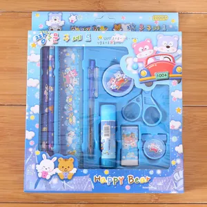 Bonita caja de regalo de papeteria de nueve piezas con diseno de osito para ninos
