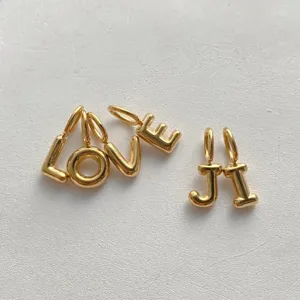 Ciondoli con lettere a bolla 3D dorate, ciondolo alfabeto lucido per la creazione di gioielli fai da te.