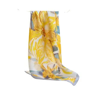 Elegante fazzoletto da collo quadrato in pura seta con stampa floreale da donna alla moda