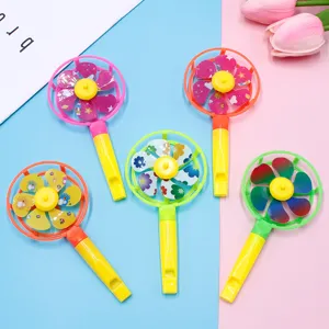 Ensemble de jouets moulin a vent sifflet en plastique colore, ideal pour fetes d enfants.