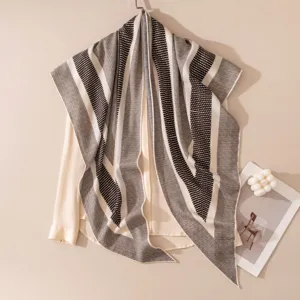 Luxus Seide Wolle Dreieckstuch für Damen, elegante gestreifte Winter warme Schal modischer Cape.