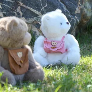Süßer Plüsch Teddybär mit abnehmbarem Mini Rucksack, weiches Kuscheltier Geschenk für Kinder.