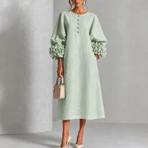 Elegante abito lungo in lino a maniche lunghe con polsini floreali chic da donna.