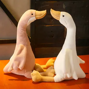 Simpatico paio di peluche oca dal collo lungo seduta, morbida bambola animale regalo.
