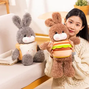 Simpatico giocattolo di peluche di coniglio con costume da pane e hamburger rimovibile.