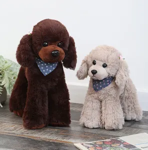 Set di peluche barboncino marrone e beige carino con bandane floreali blu e fermagli per capelli.