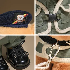 Schattige politie teddybeer pluche speelgoed detail, zacht knuffeldier cadeau voor kinderen.