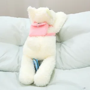 Nüchterner weißer Plüsch Hund mit rosa Rucksack, weiches Kuscheltier für Kinder und Mädchen.